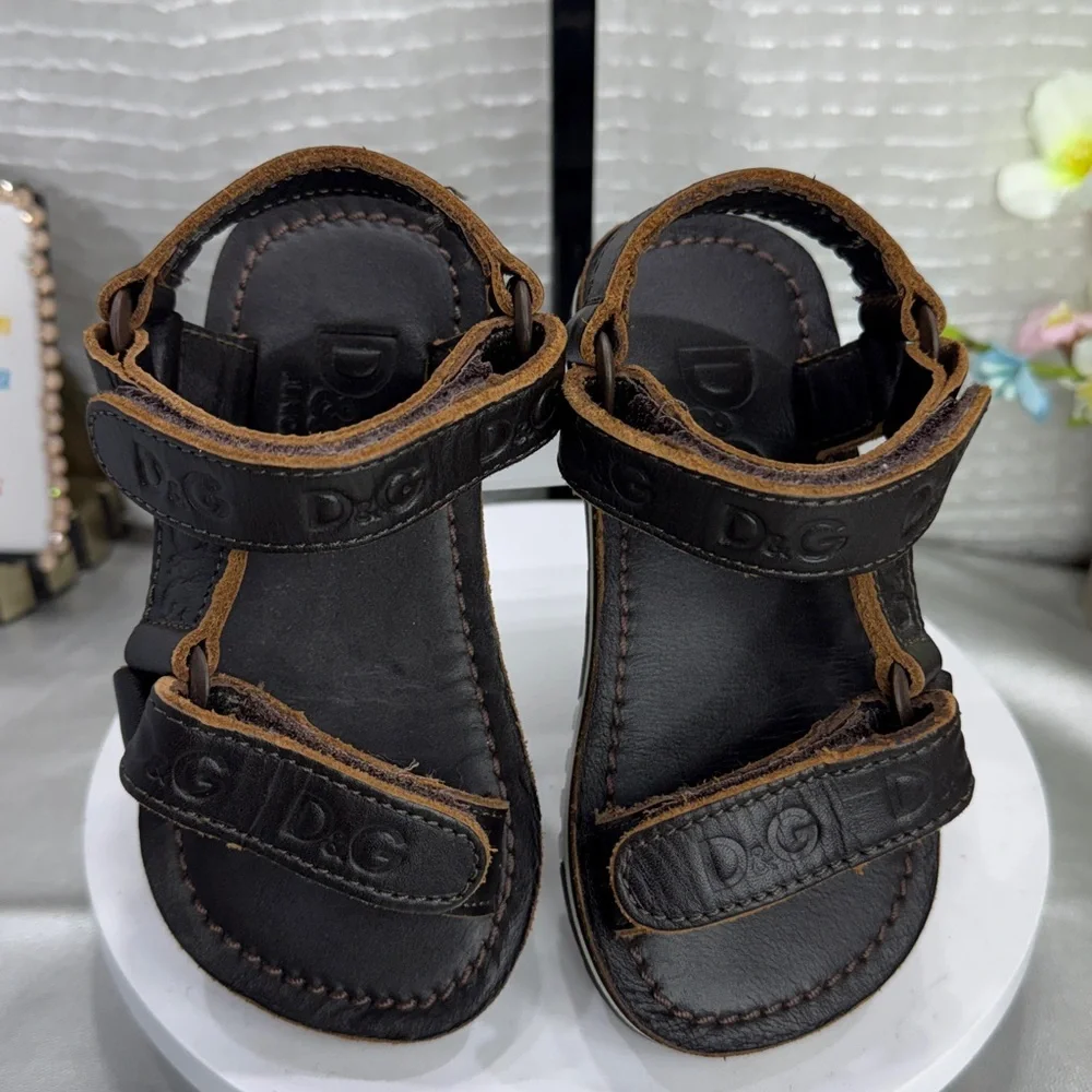 (S4) D&G Boys' Dark Brown Leather Sandals with Adjustable Straps, Size 25